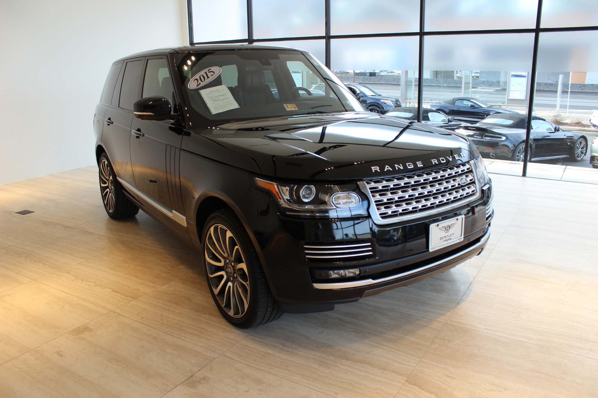 Кто покупает range rover