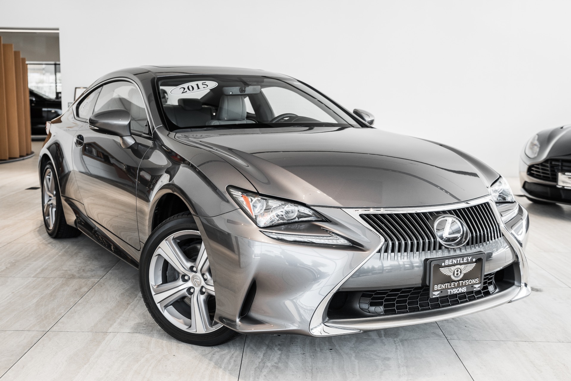 2015 lexus rc 350 tire size