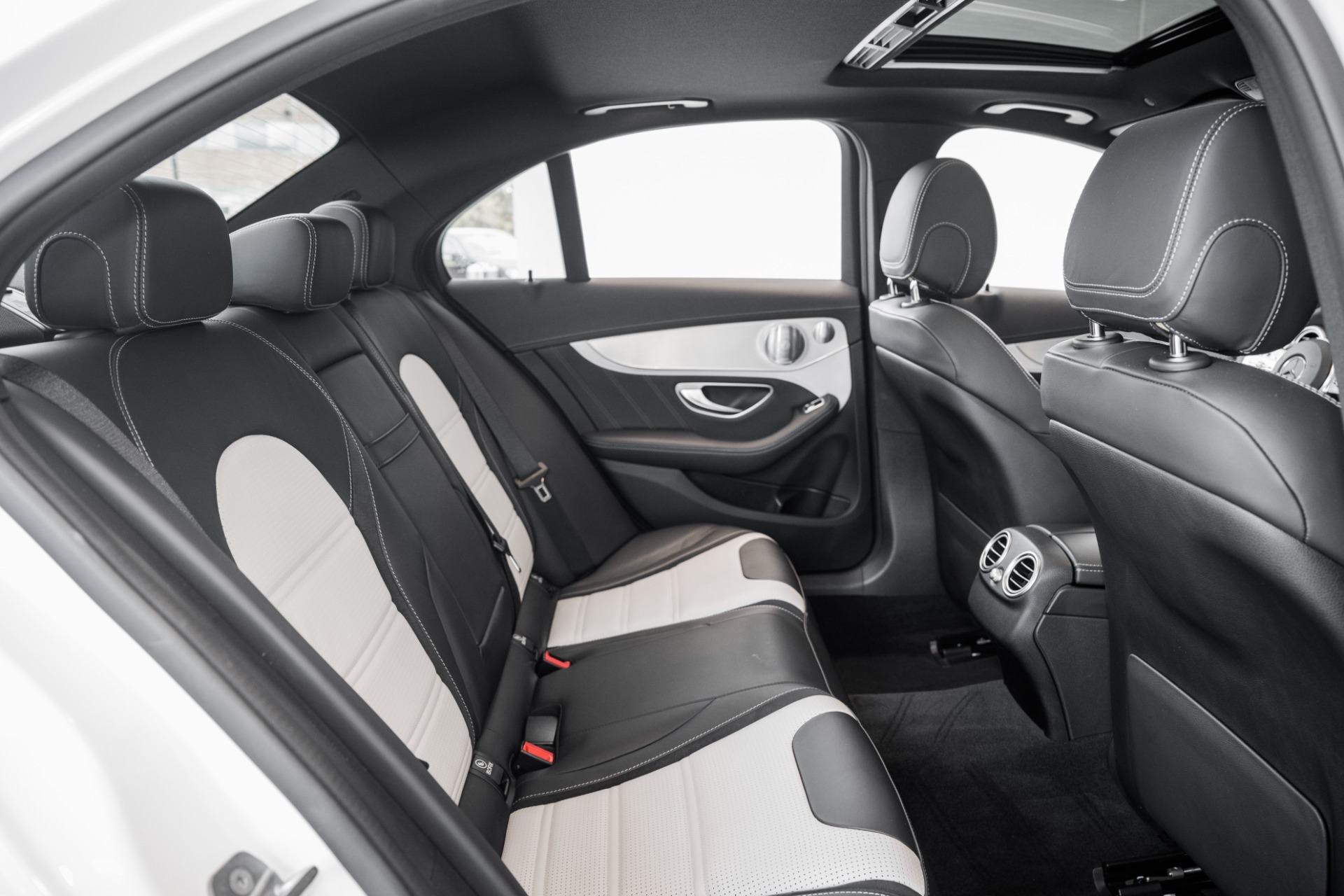 The 2021 Mercedes-Benz S-Class Hides its Luxe on the Inside - The Lux Cut