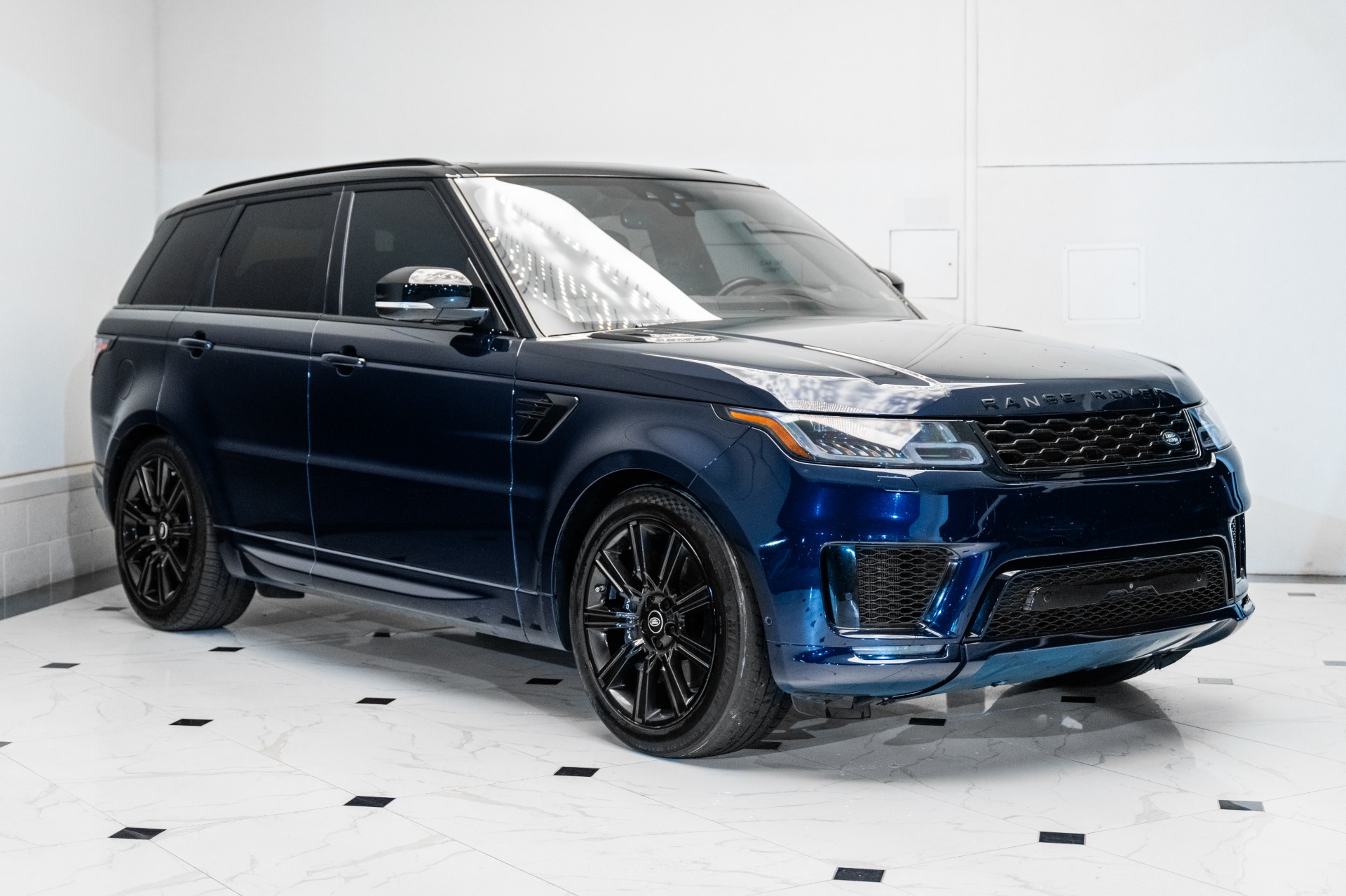 2021 Land Rover Range Rover Sport HSE photo 3