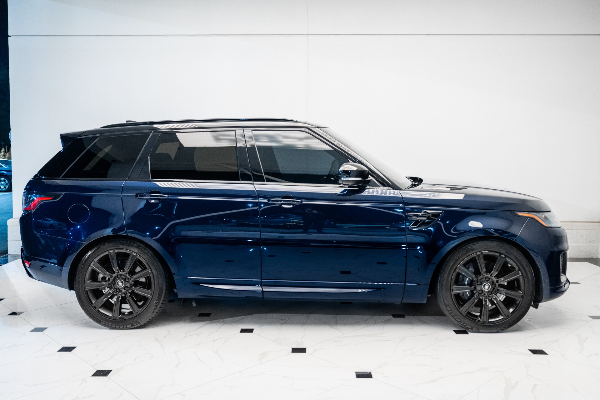 2021 Land Rover Range Rover Sport HSE photo 6