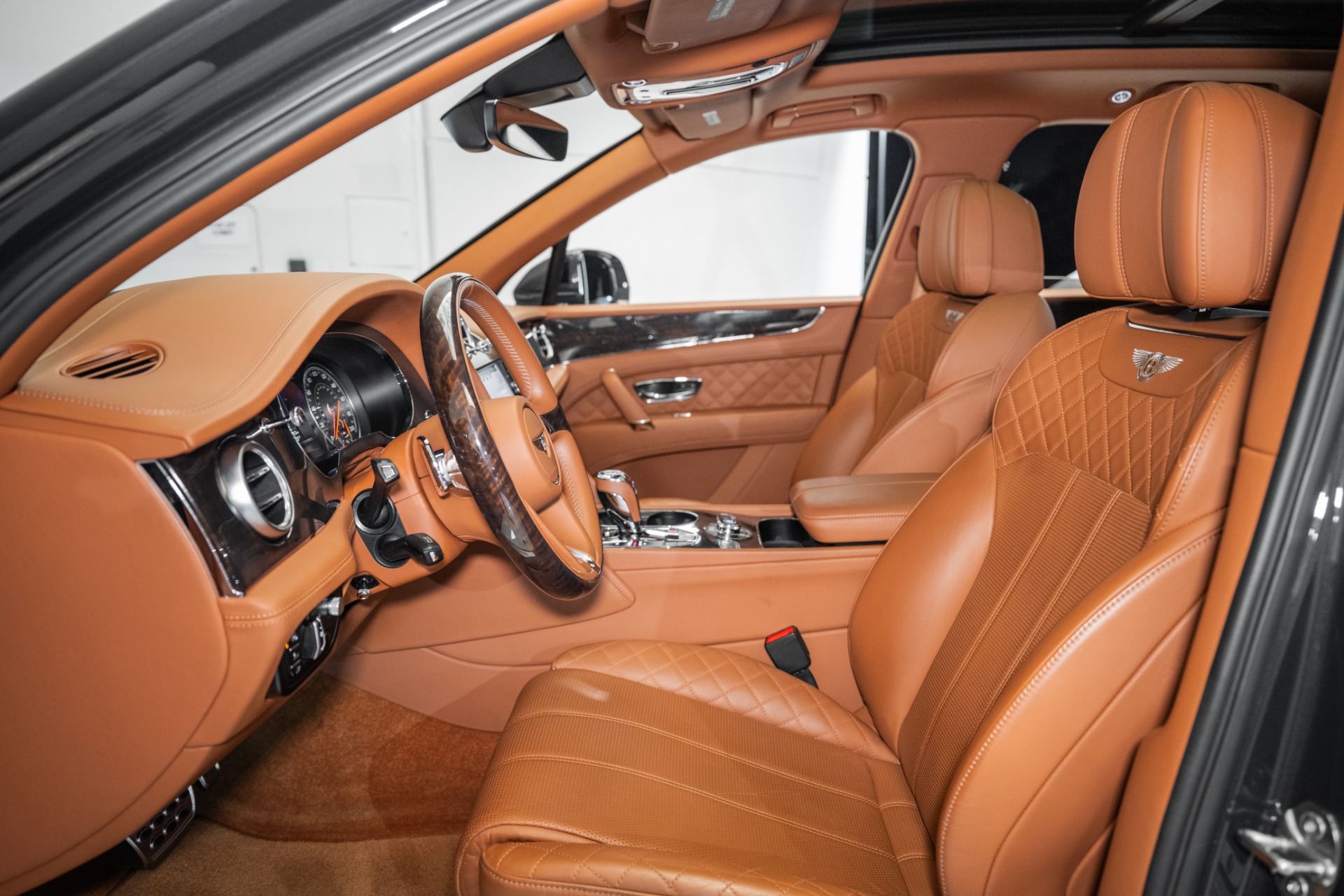 2019 Bentley Bentayga Base photo 15