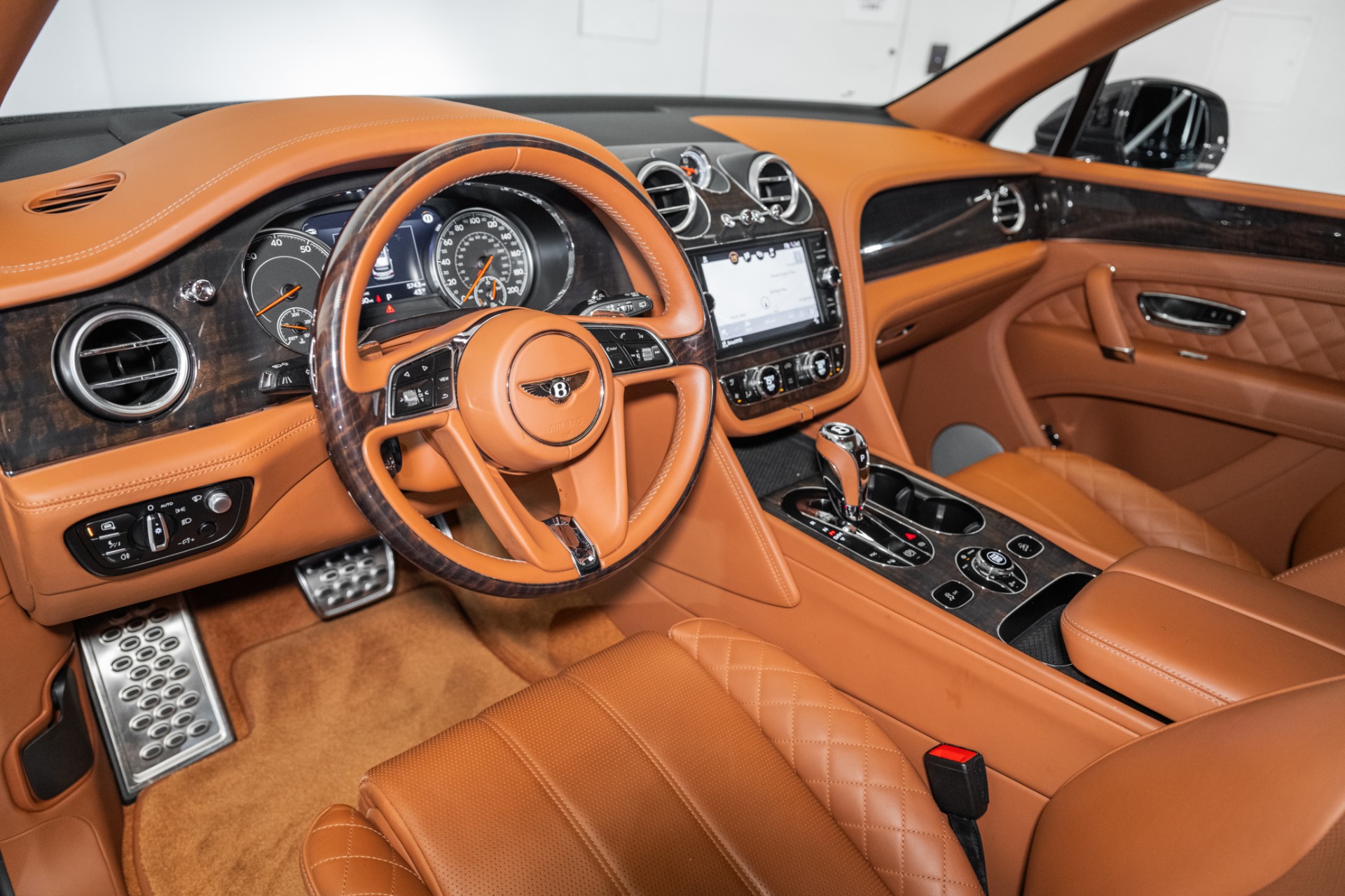 2019 Bentley Bentayga Base photo 16