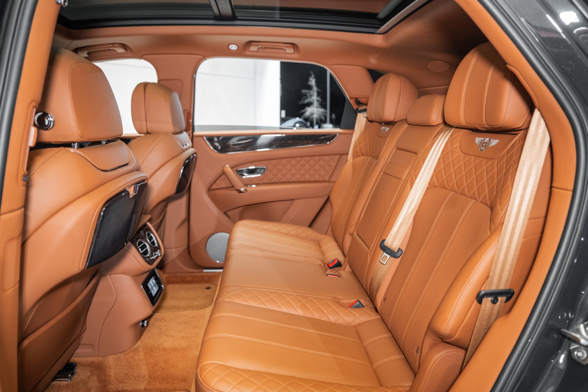 2019 Bentley Bentayga Base photo 18