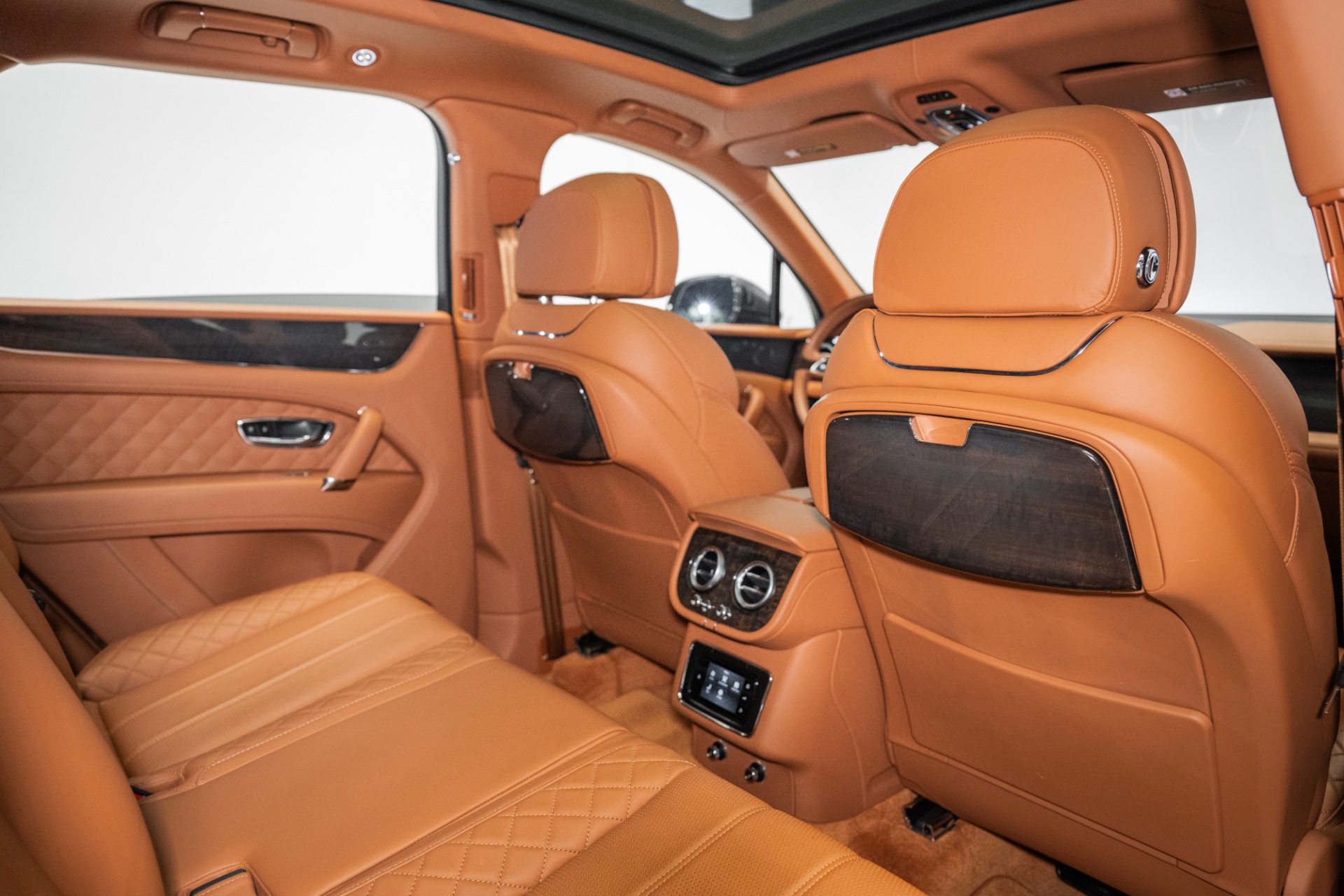 2019 Bentley Bentayga Base photo 23