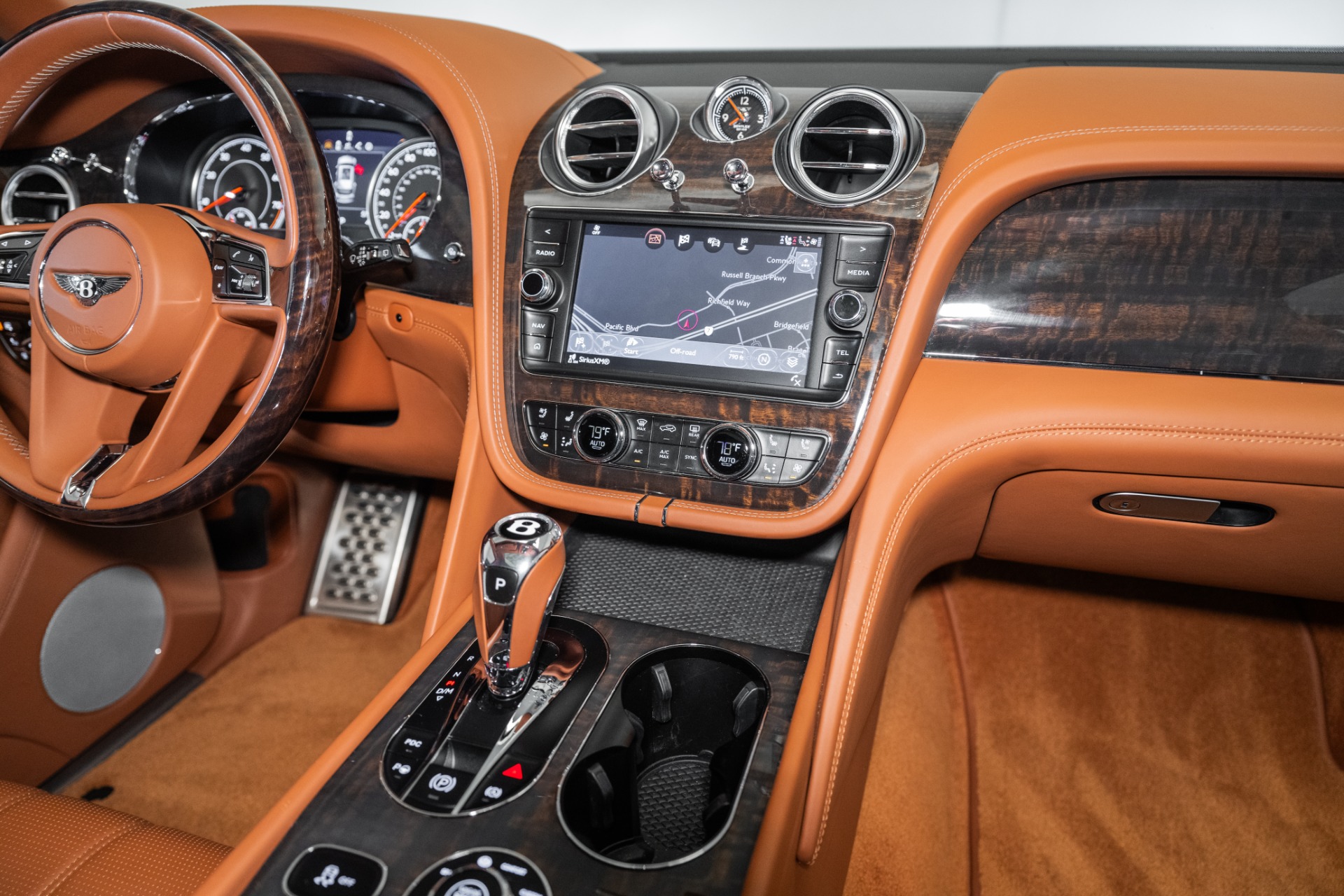 2019 Bentley Bentayga Base photo 33